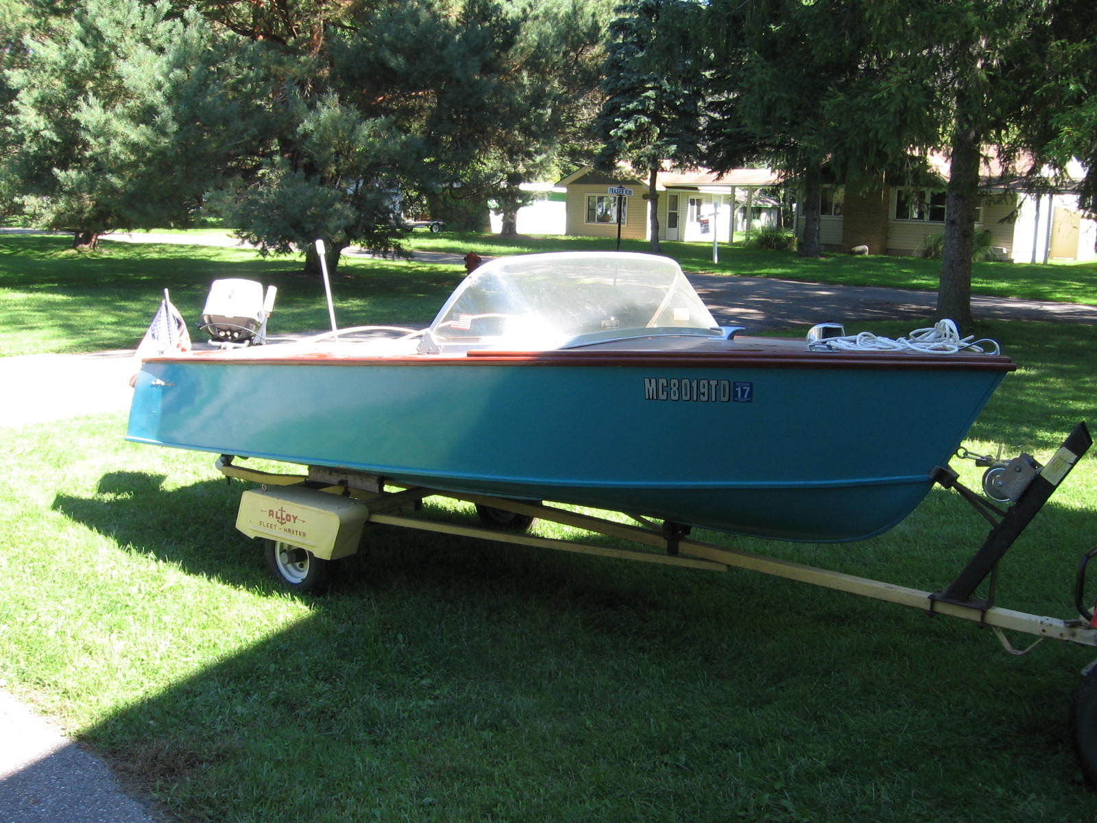 nice 14 foot fiber form boat - for sale in springfield