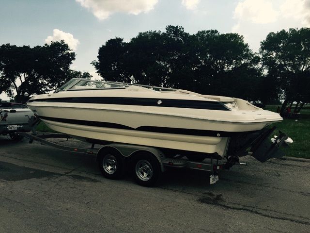 Larson 248 boat for sale from USA