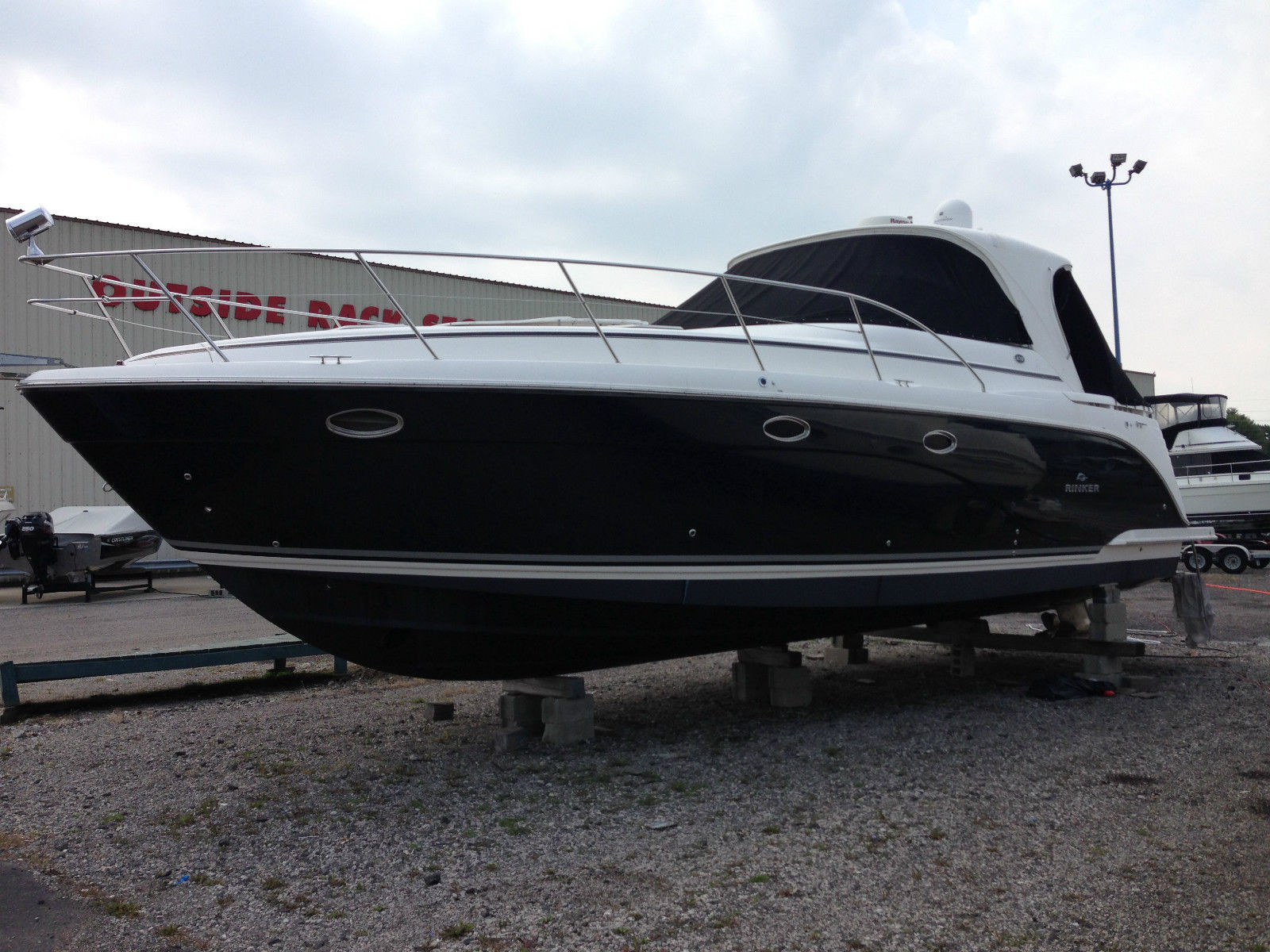 Rinker 410 Fiesta Vee Express Cruiser 2006 For Sale For 159 900