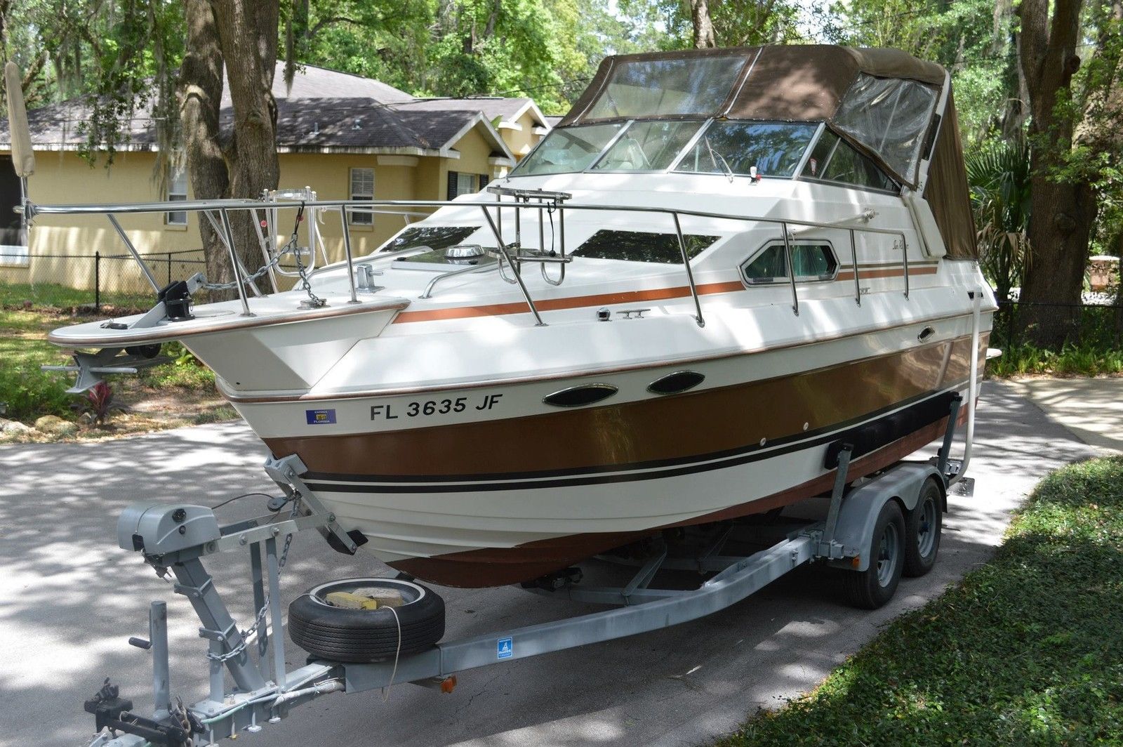 27.5 foot bayliner boat and large trailer, ocean fishing