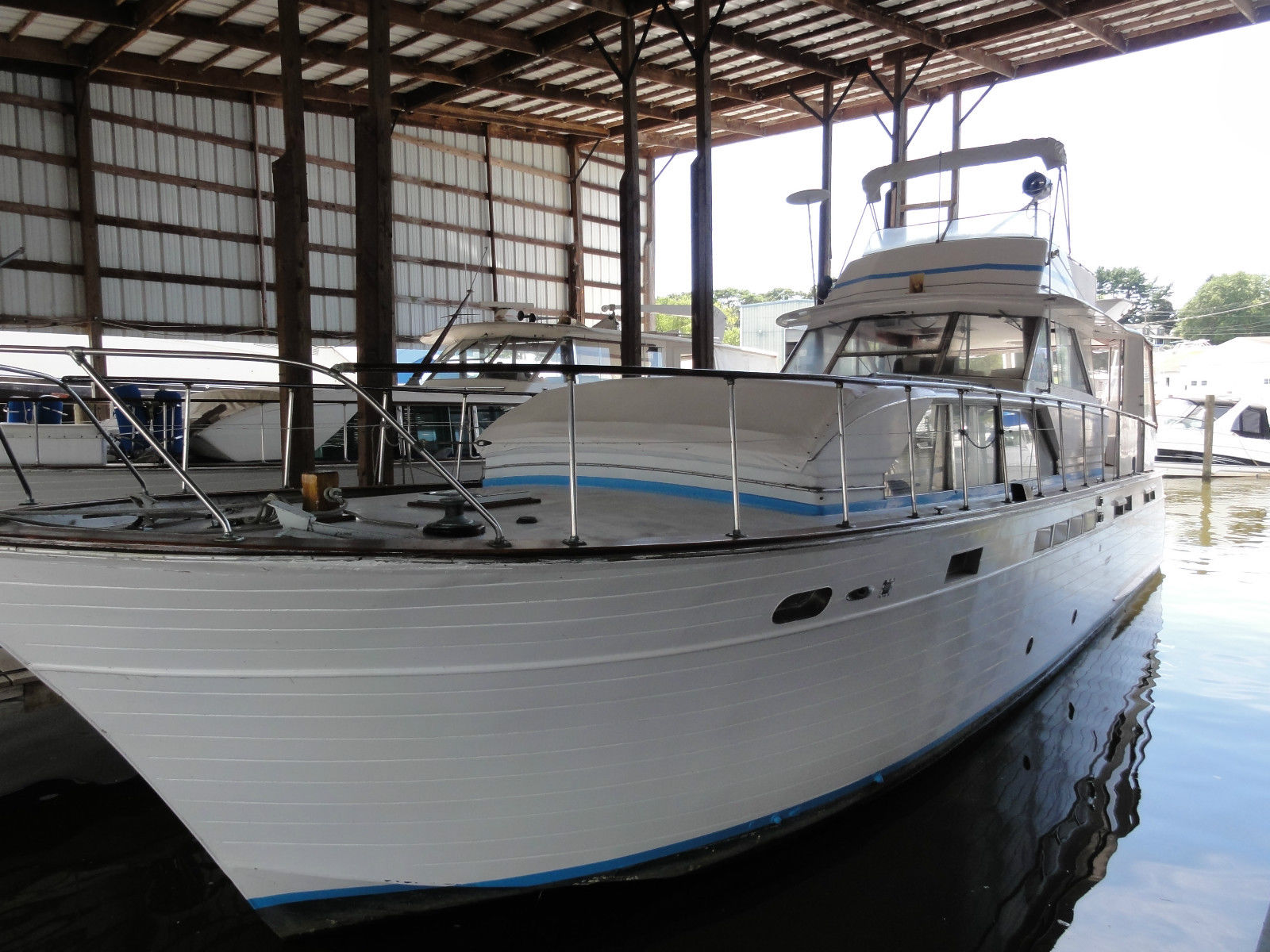 65' chris craft motor yacht