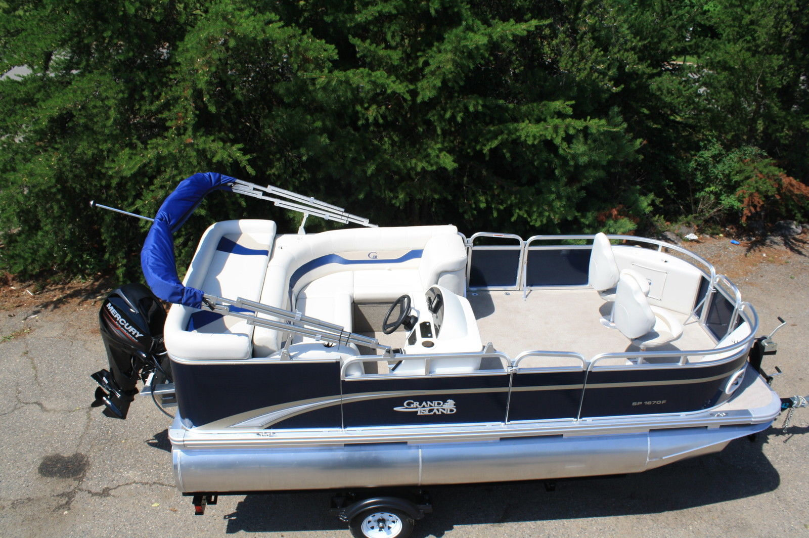 16 Ft Pontoon Boat With 25 Hp Four Stroke Mercury With Trailer 2013 for