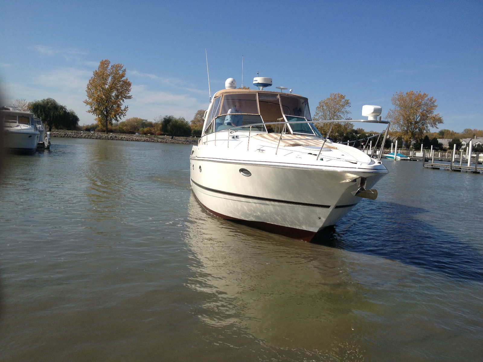 2001 cruisers yacht 3672 esprit