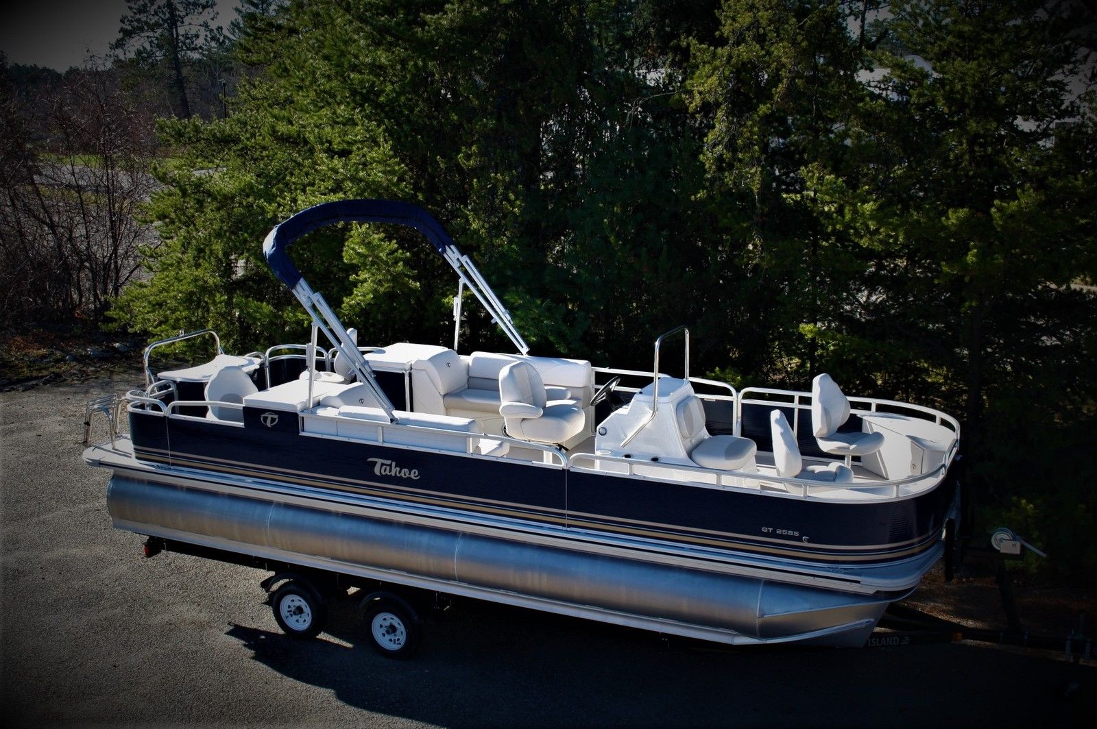 new 24 ft grand island fish and fun pontoon boat with the full camper enclo...