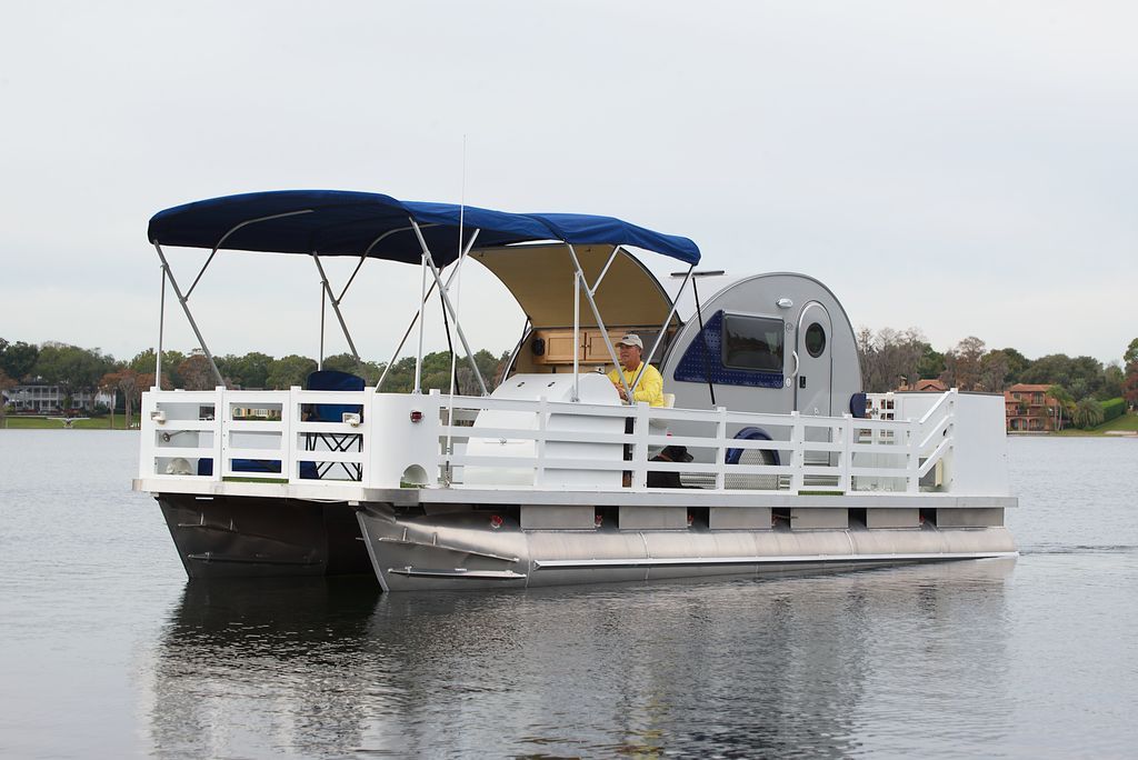 Pontoon Boat Little Guy Teardrop Clamshell Trailer T@B YamahaCustom commerc...