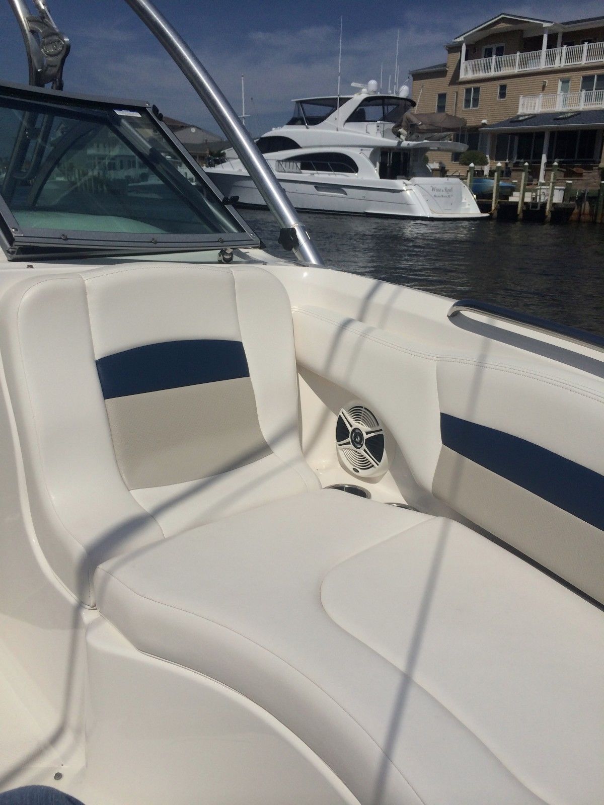 Chaparral 244 Sunesta 2008 for sale for $37,900 - Boats-from-USA.com