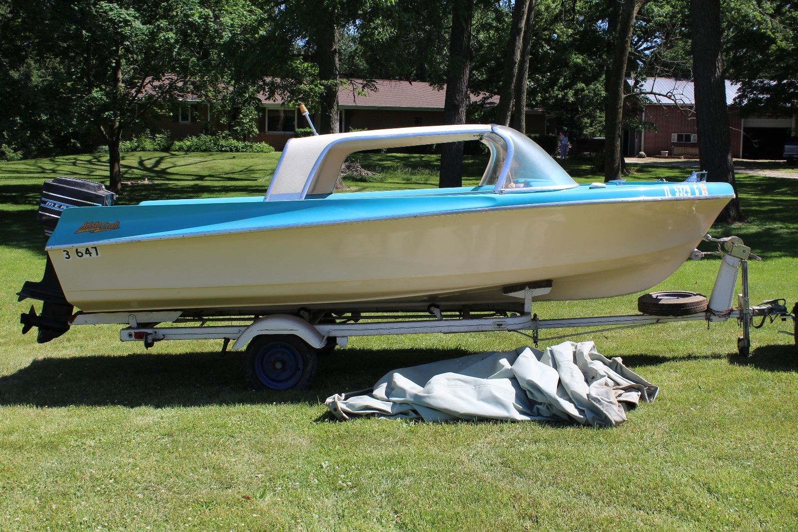 tri hull runabout 1960
