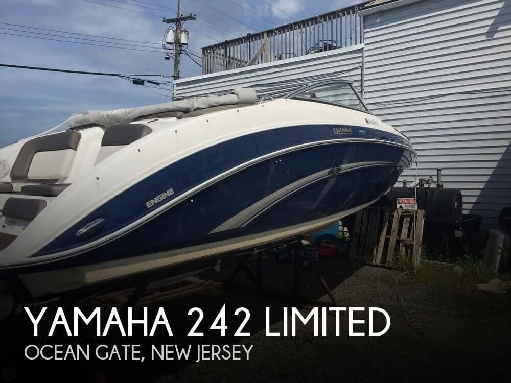 Yamaha 242 Limited