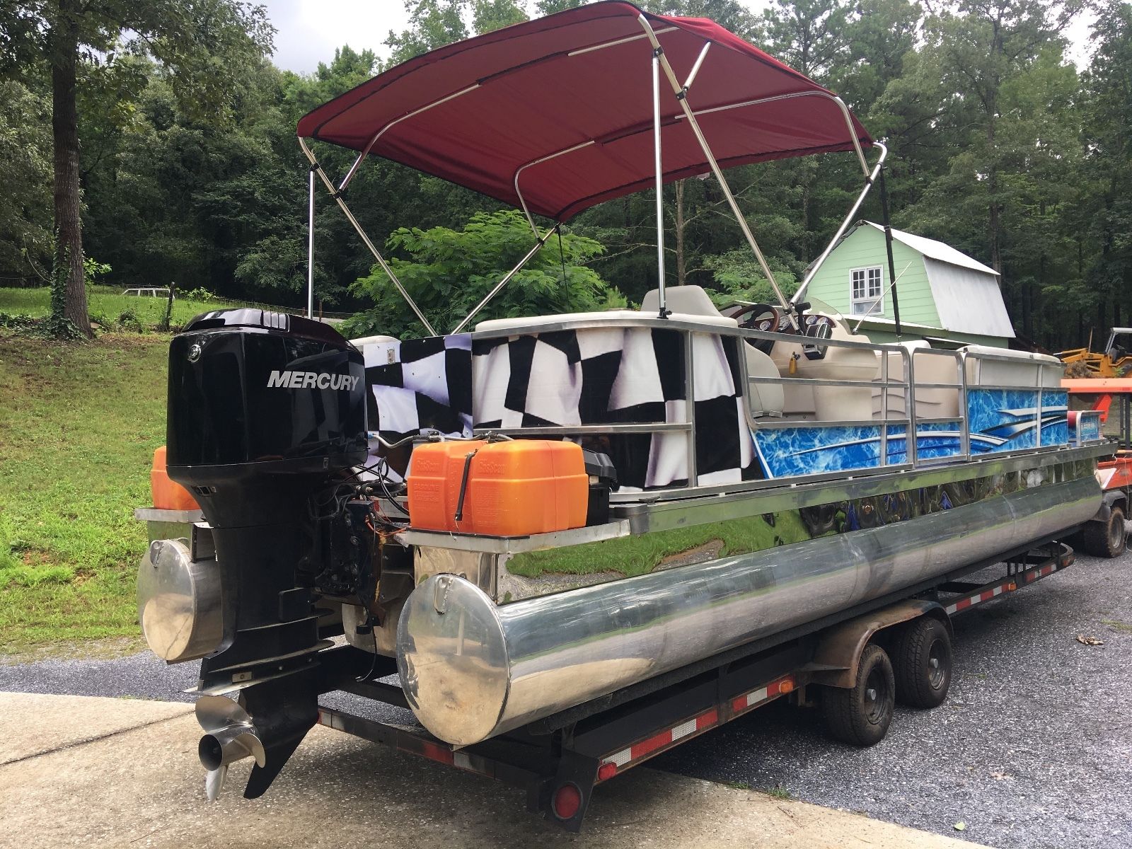 Sun Tracker 28' 1985 for sale for $100 - Boats-from-USA.com