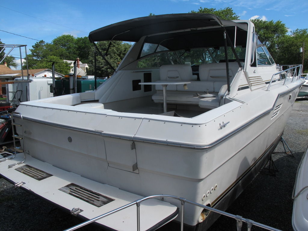 Sea Ray 460 Express Cruiser 1989 for sale for $6,500 