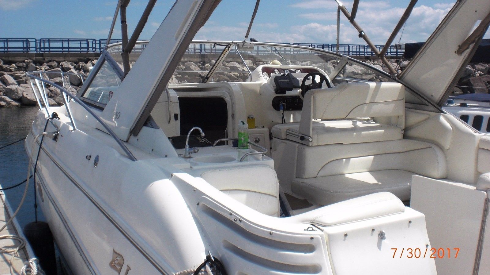 Larson Cabrio 330 2001 for sale for $34,999 - Boats-from-USA.com