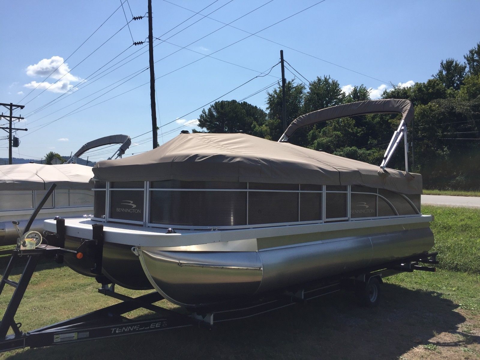 Bennington 23 2017 for sale for $1,000 - Boats-from-USA.com