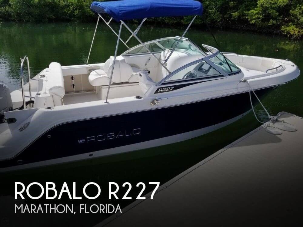 Robalo R227