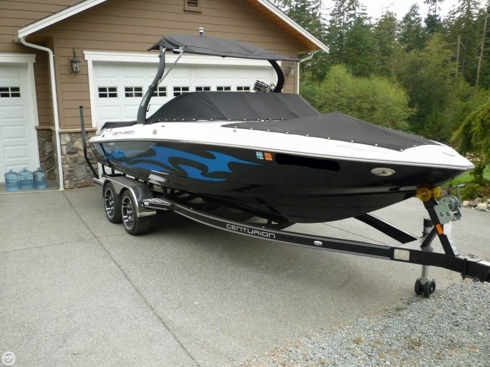 2010 centurion boat