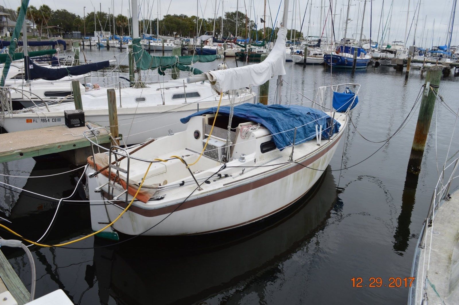 used sailboat auction