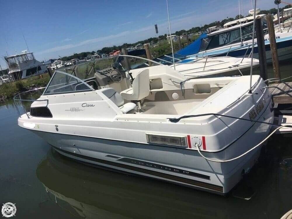 Bayliner 2252 Ciera Express 2000 for sale for $12,500 - Boats-from-USA.com