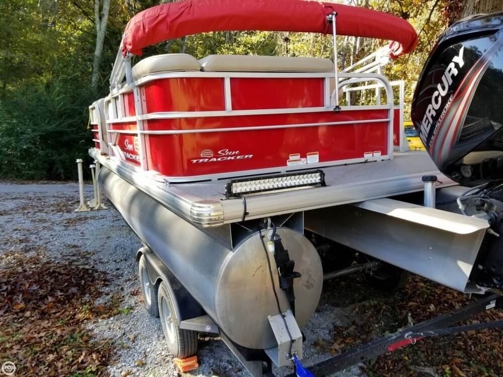 Sun Tracker 20 DLX Party Barge 2017 For Sale For $27,700 - Boats-from ...