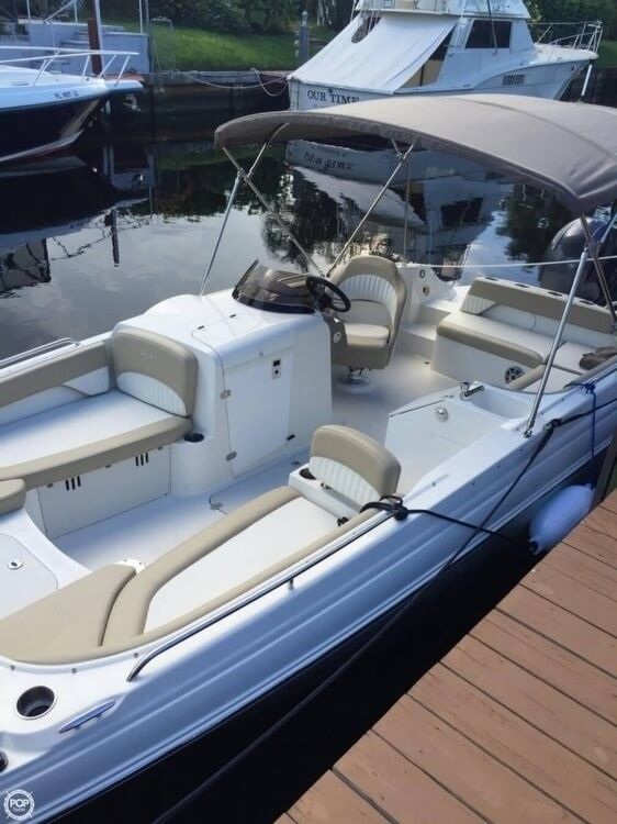 Stingray 212SC Deck Boat 2017 for sale for $44,500 - Boats-from-USA.com