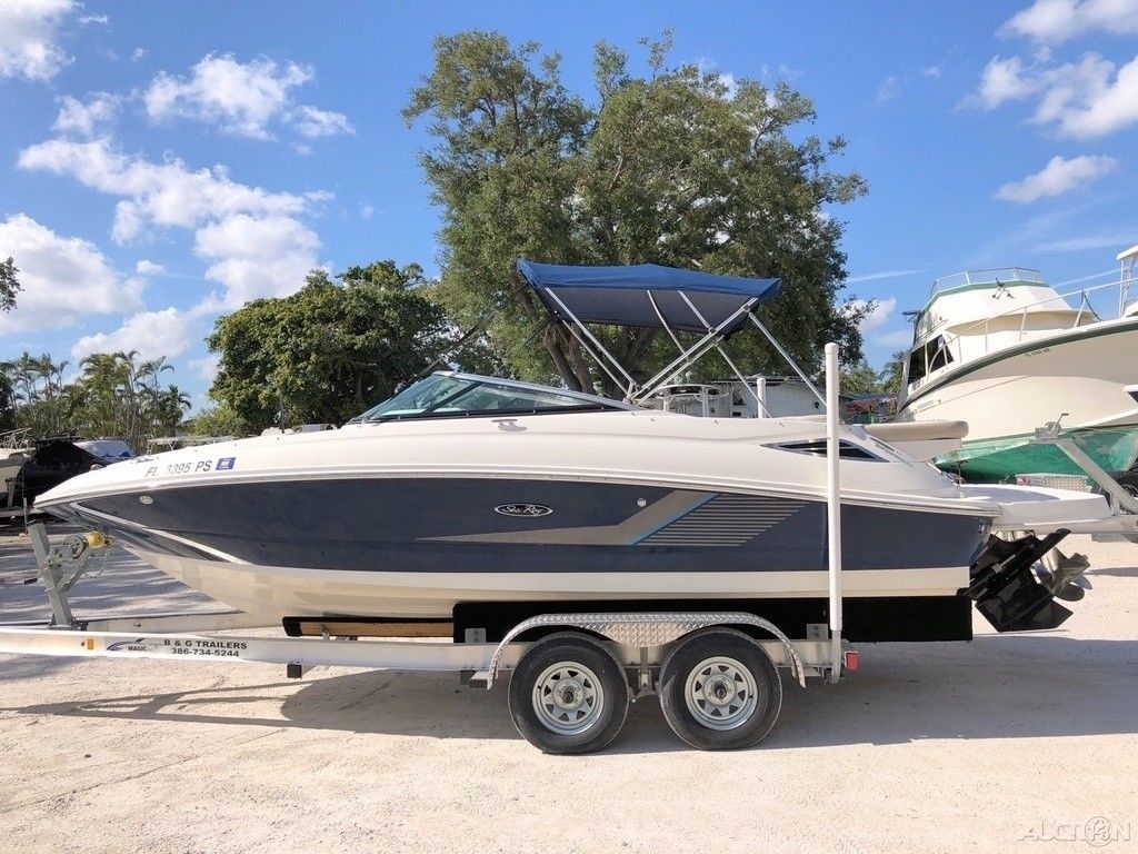 220 SUNDECK 2013 for sale for $36,700 - Boats-from-USA.com