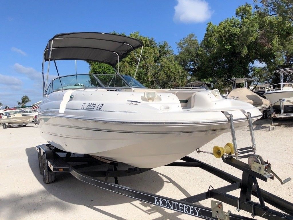 Chaparral 233 Sunesta 2000 For Sale For $8,700 - Boats-from-usa.com