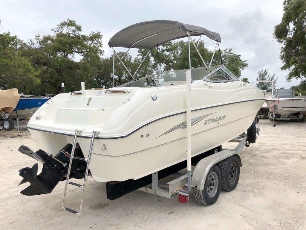 STINGRAY 220 DR 2003 for sale for $10,700 - Boats-from-USA.com