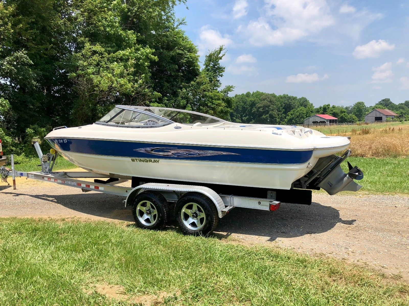 Stingray 205ls 2009 For Sale For $19,900 - Boats-from-usa.com