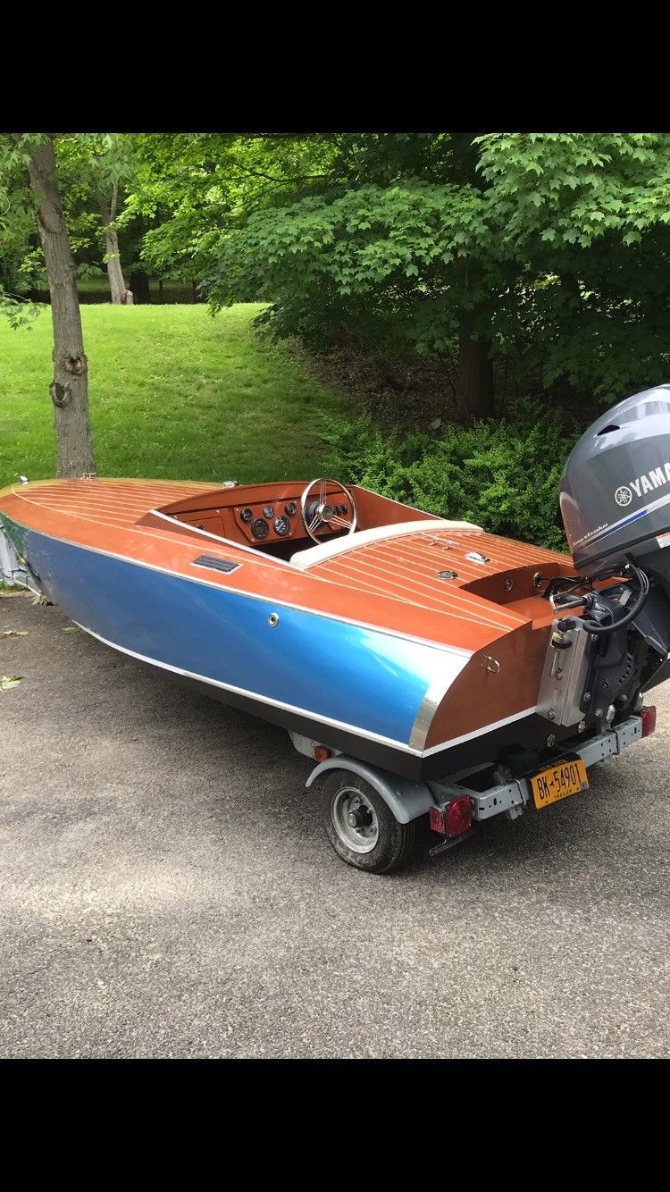 wood runabout boat