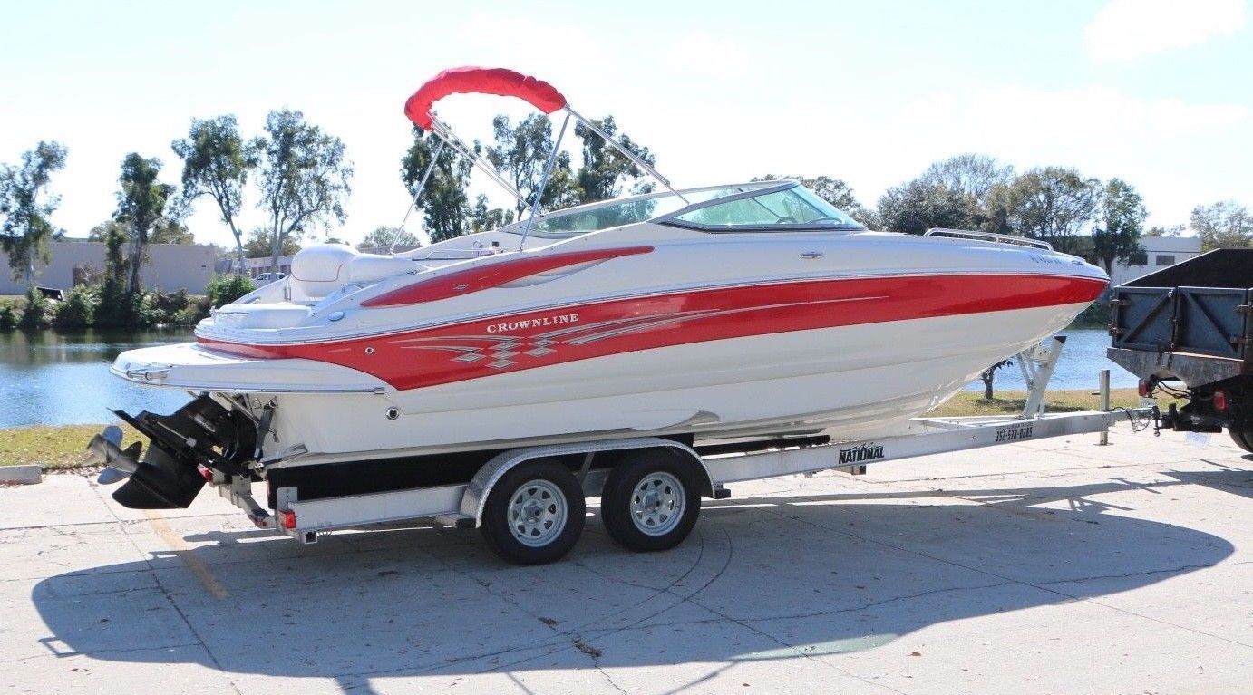 Crownline 260 EX 6.2 Mercruiser 100hrs Trailer Included