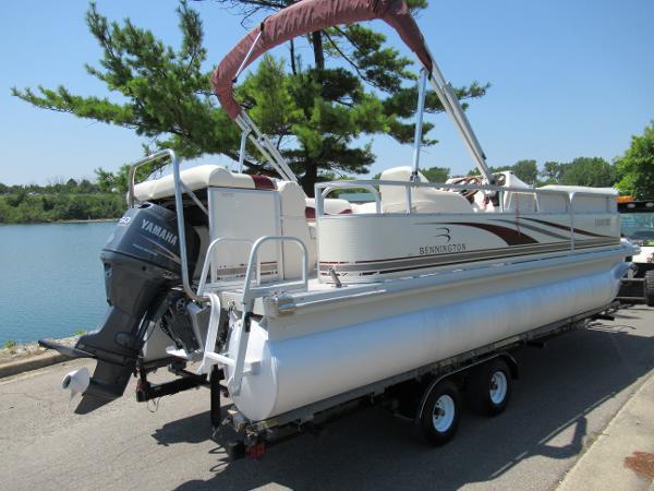 Bennington 2004 for sale for $2,000 - Boats-from-USA.com