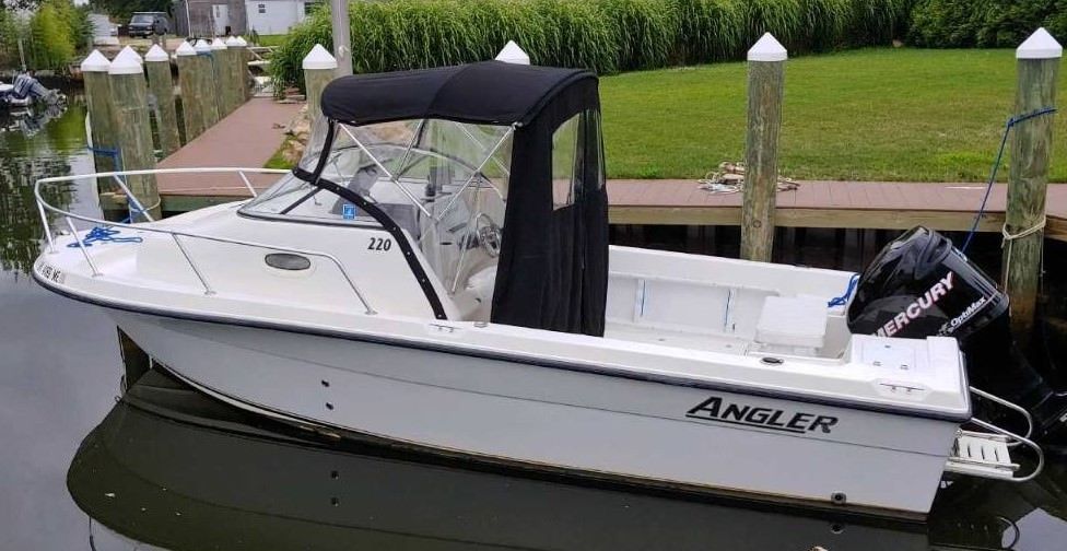 Angler Boat 220