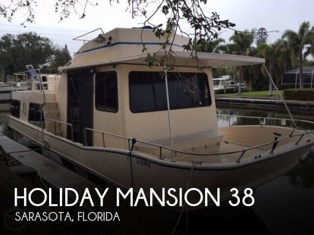Holiday Mansion 38