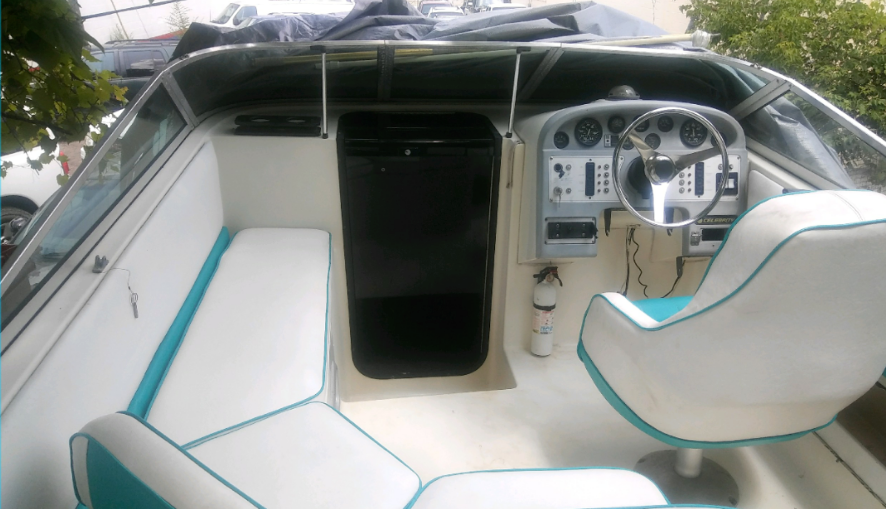 Celebrity 245 1993 for sale for $2,500 - Boats-from-USA.com