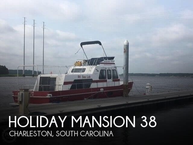 Holiday Mansion 38