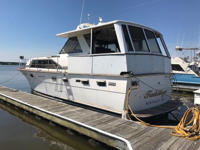 44 ft trojan motor yacht