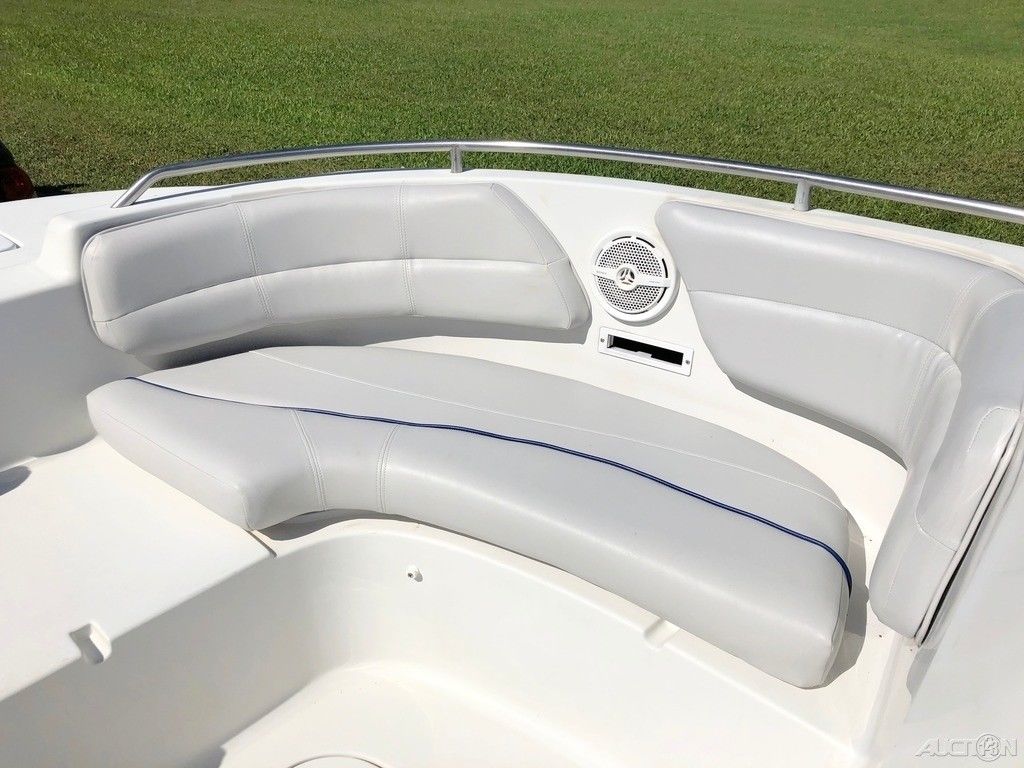 FOUR WINNS FUNSHIP 214 2001 for sale for $9,700 - Boats-from-USA.com