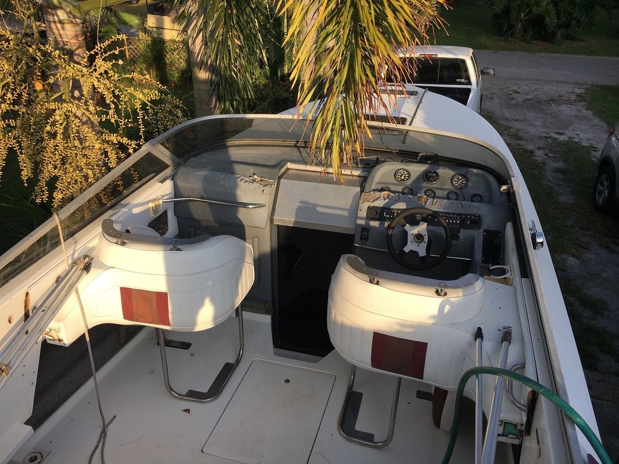 Sea Ray Pachanga 27 1989 For Sale For $10,400 - Boats-from-USA.com