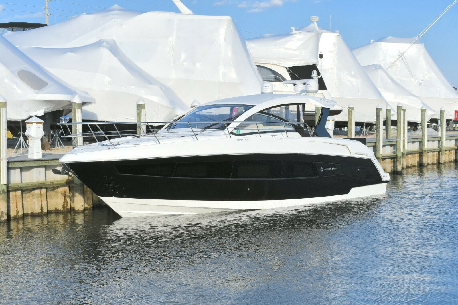 cruisers yachts 390 express coupe for sale