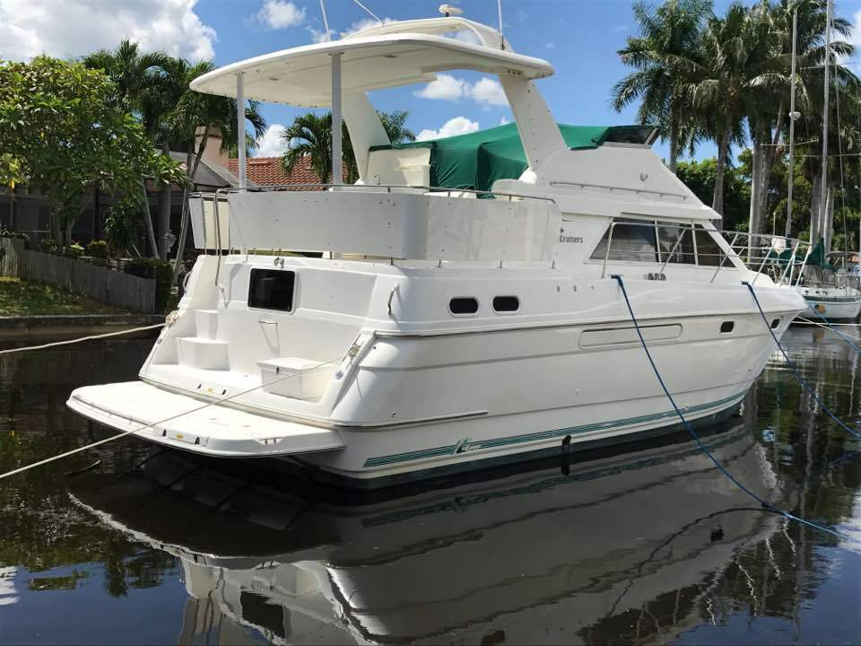 1996 cruisers yachts 3650 aft cabin