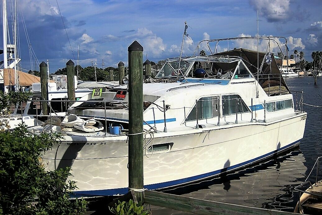 chris craft double cabin