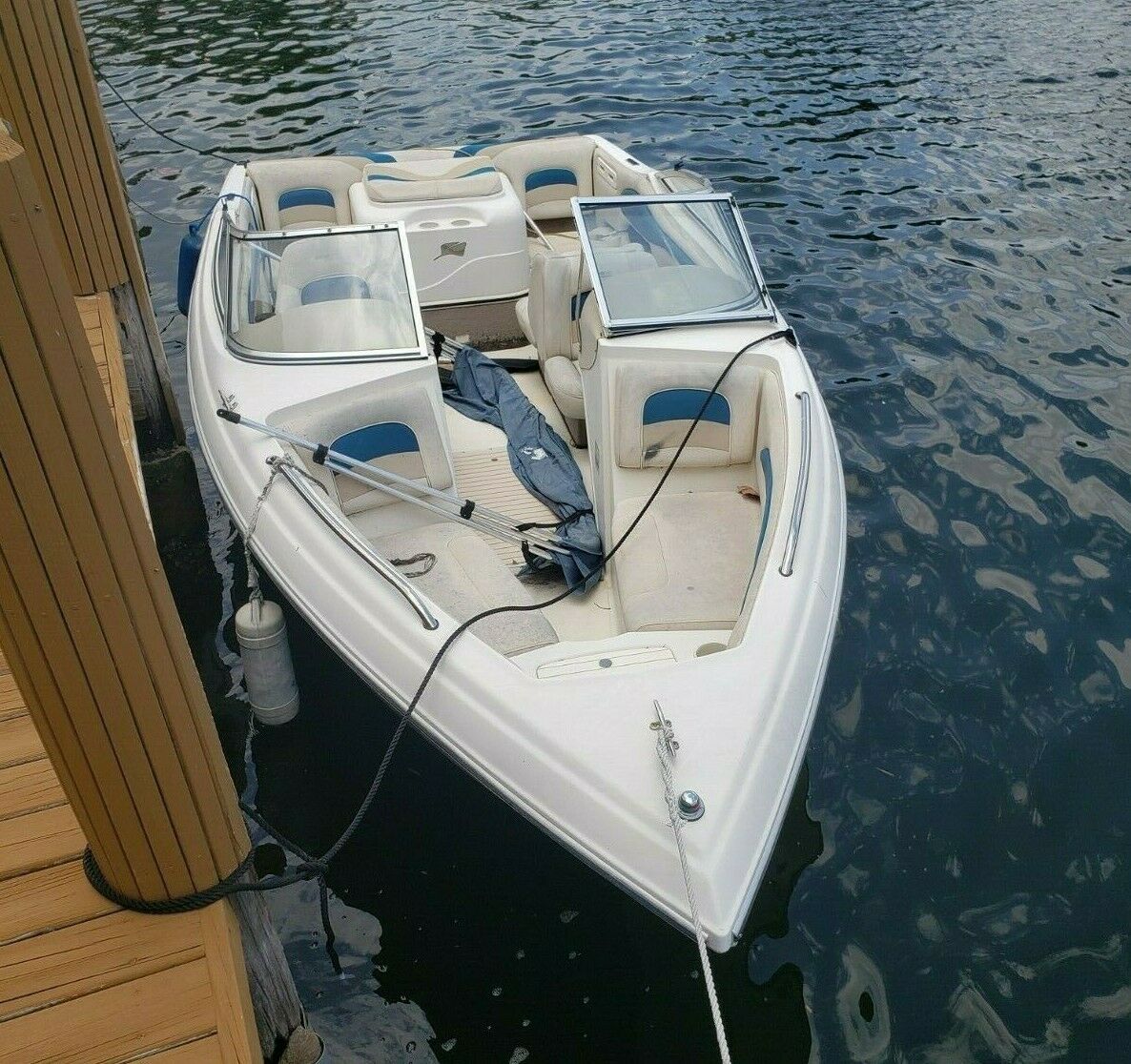 19' Stingray 2002 for sale for $200 - Boats-from-USA.com