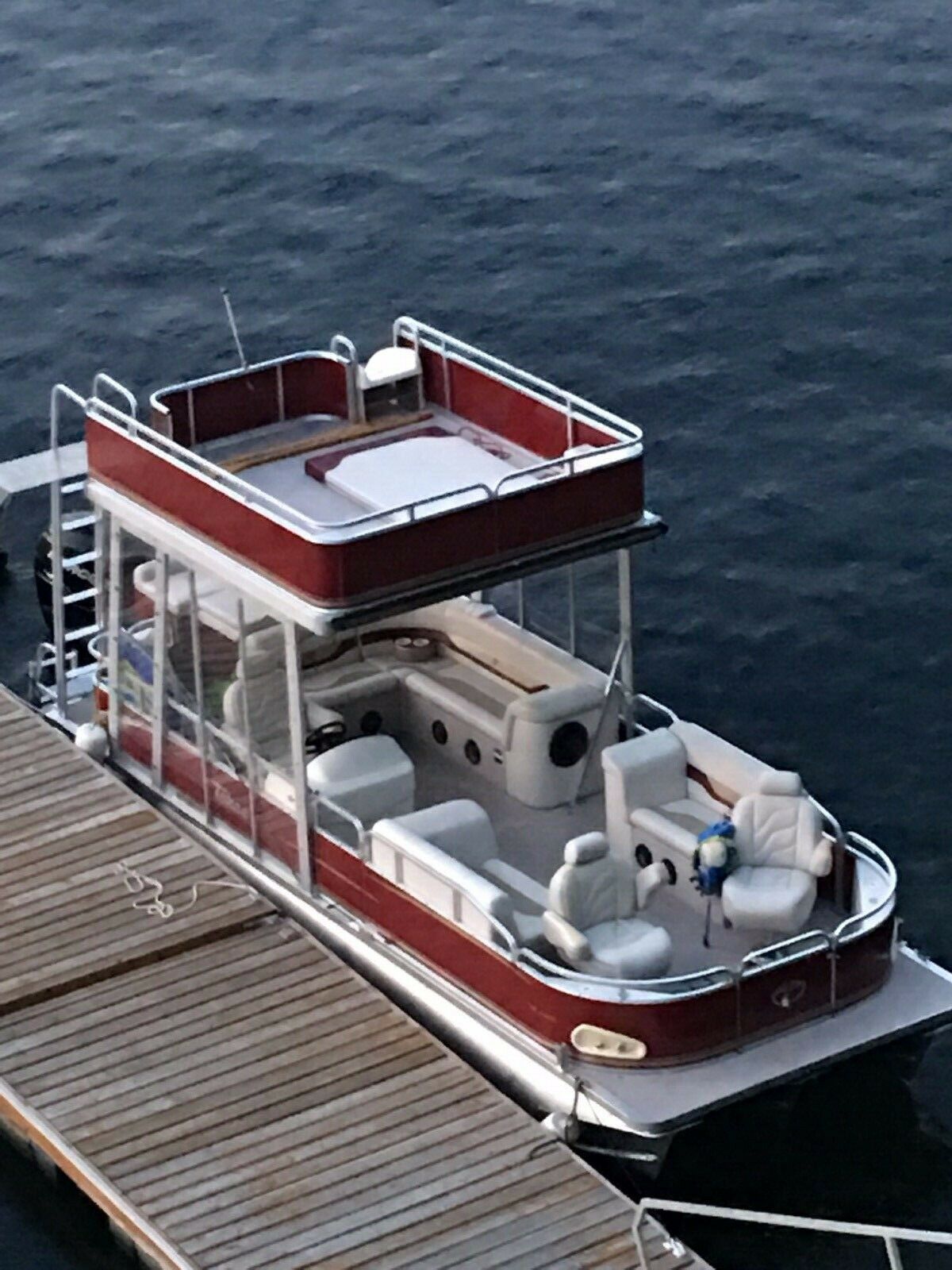pontoon double decker