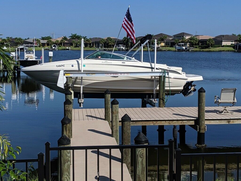 Sea Ray Sundeck