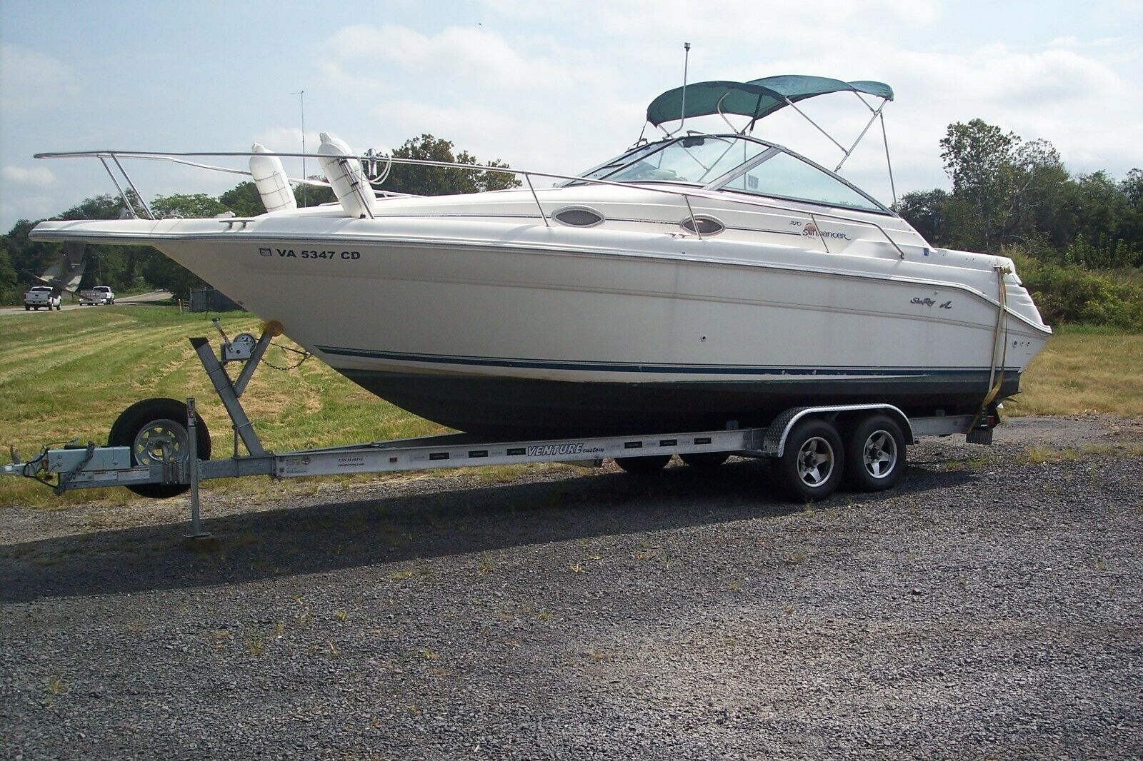 Sea Ray SUNDANCER 270