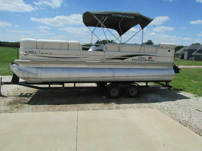 SUN TRACKER PARTY BARGE 22 REGENCY EDITION TRI TOON! 2004 for sale for ...