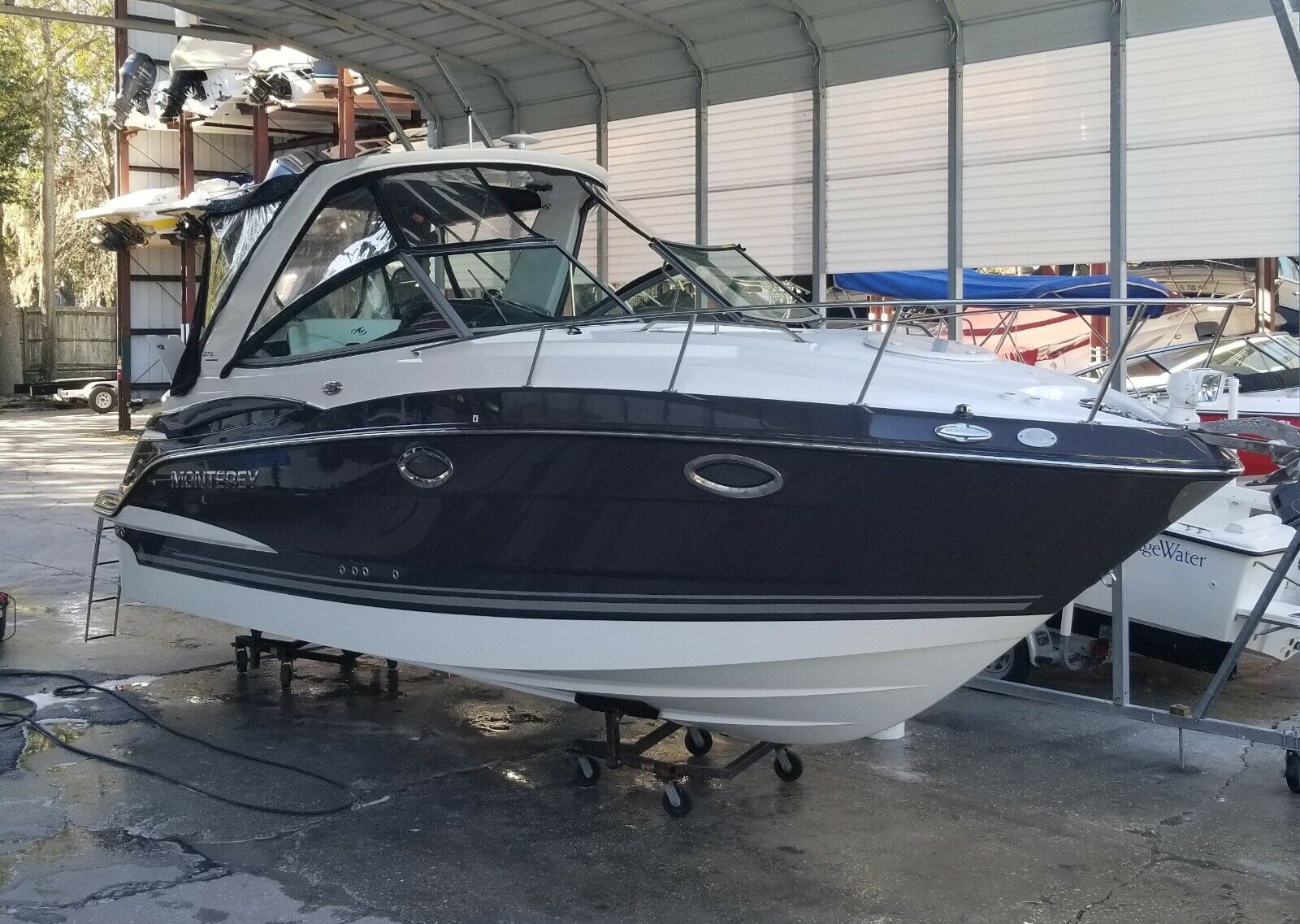 2015 monterey 275 sport yacht