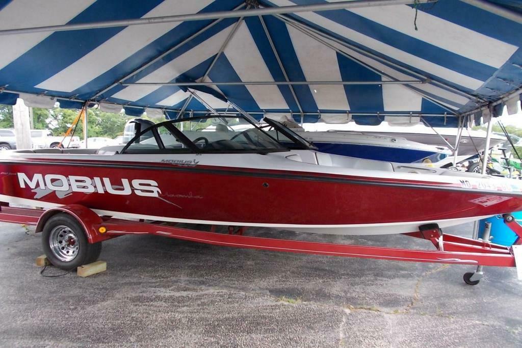 Moomba Mobius