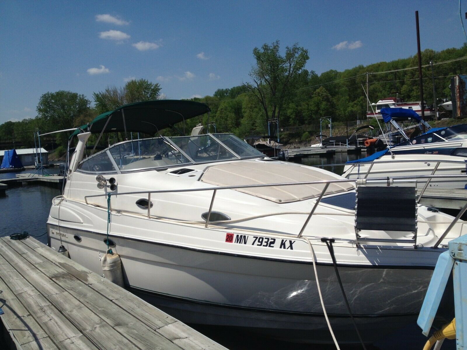 Regal 2760 Commodore 1998 for sale for $22,500 - Boats-from-USA.com