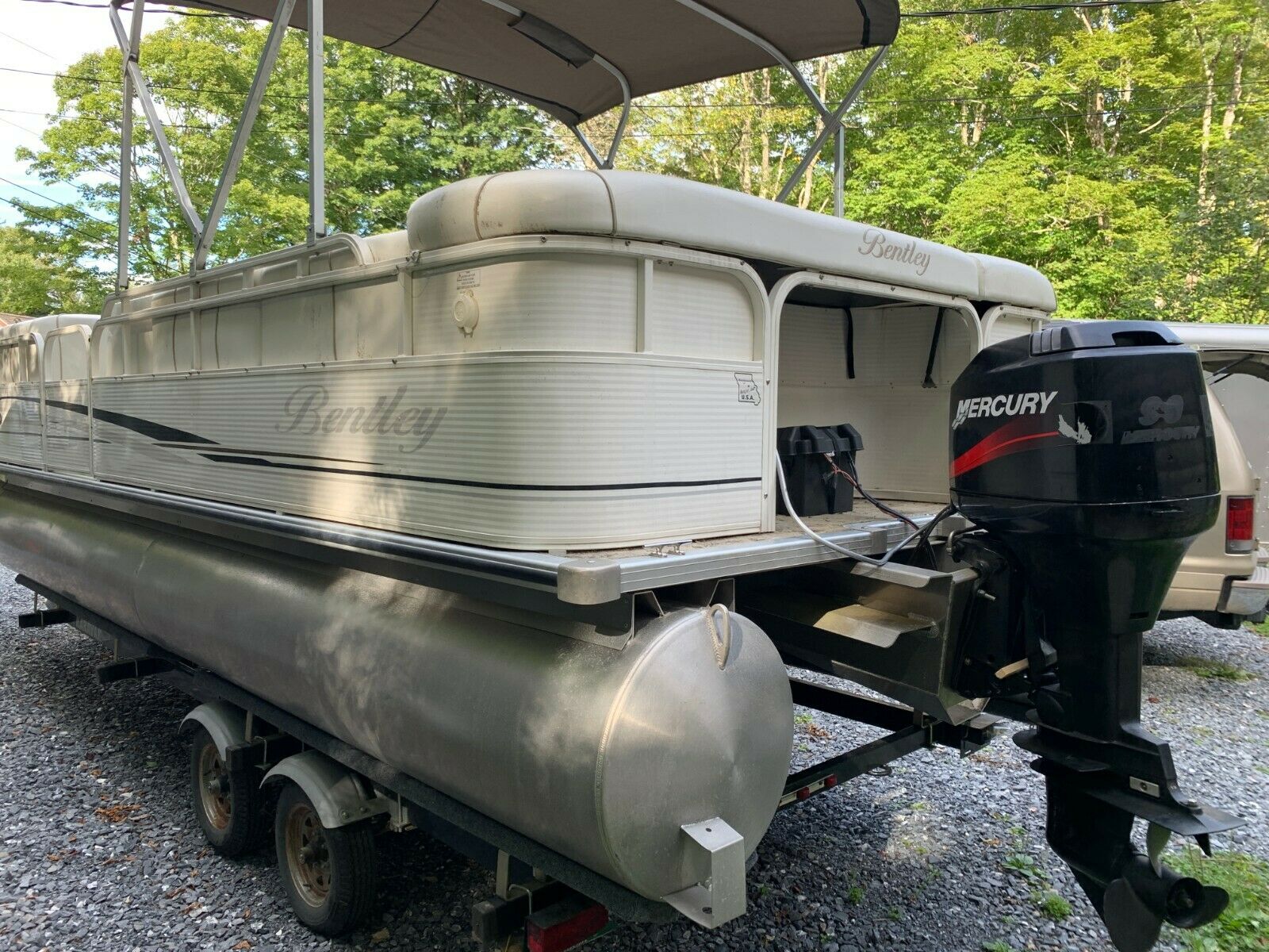 Bentley Pontoon Boat 2004 for sale for $18,900 - Boats-from-USA.com