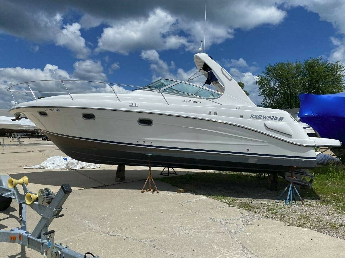 Four Winns 2000 for sale for $46 - Boats-from-USA.com