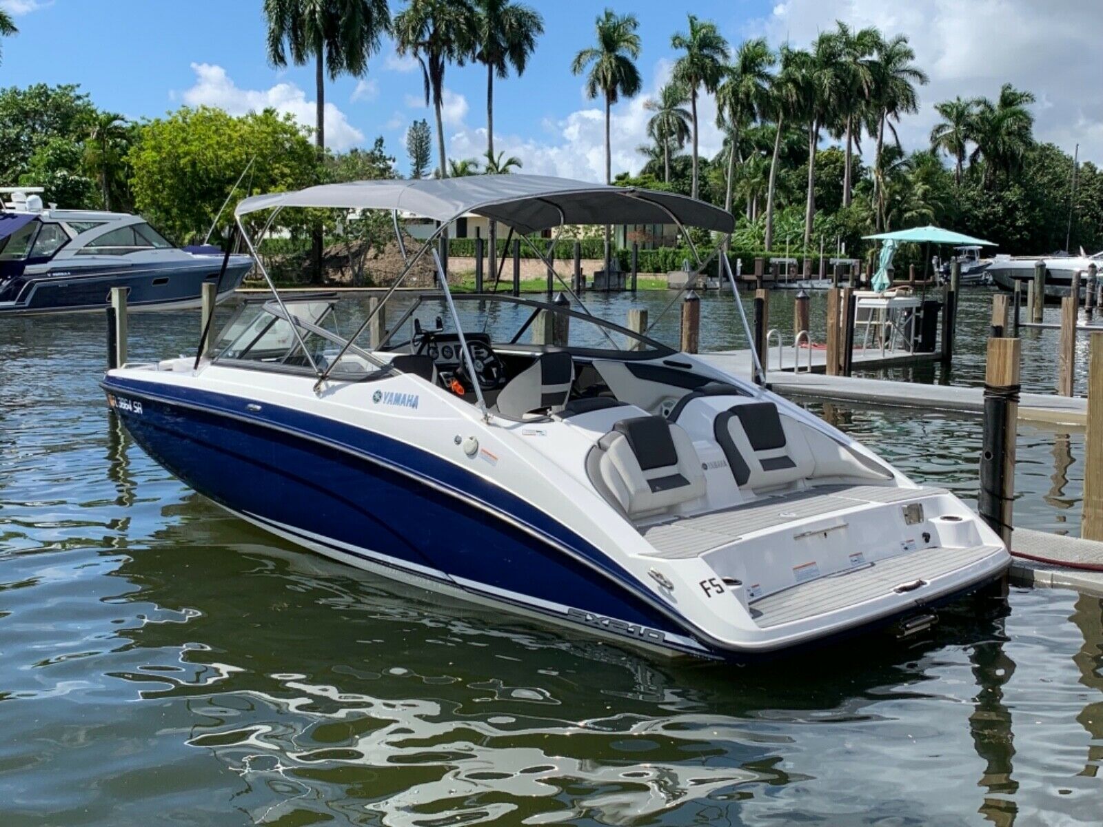 Yamaha SX210 Jet Boat
